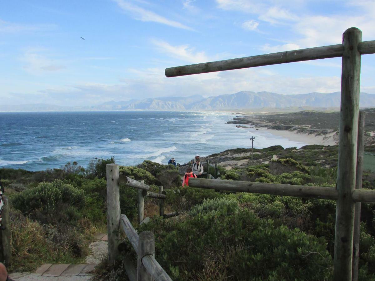 Whale Watch Accommodation De Kelders Exterior photo