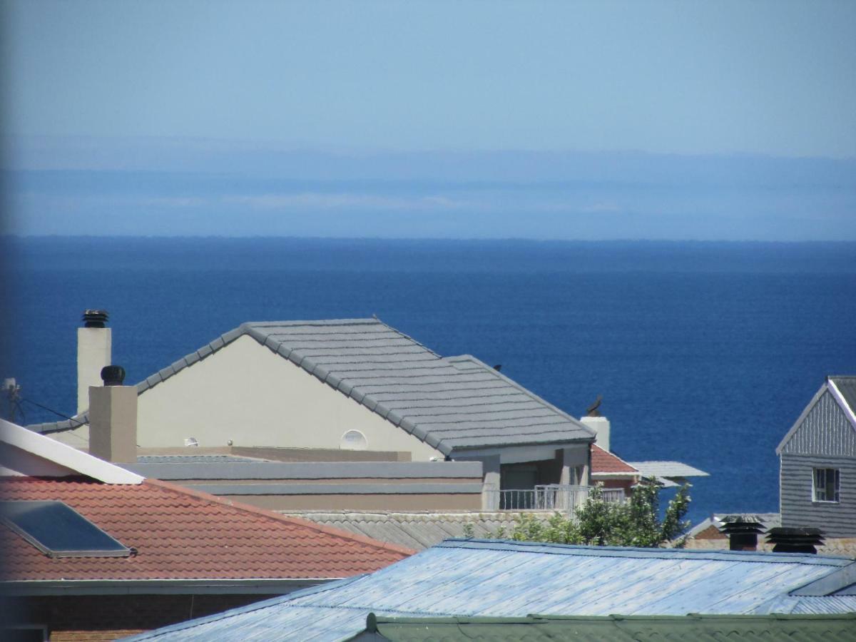 Whale Watch Accommodation De Kelders Exterior photo