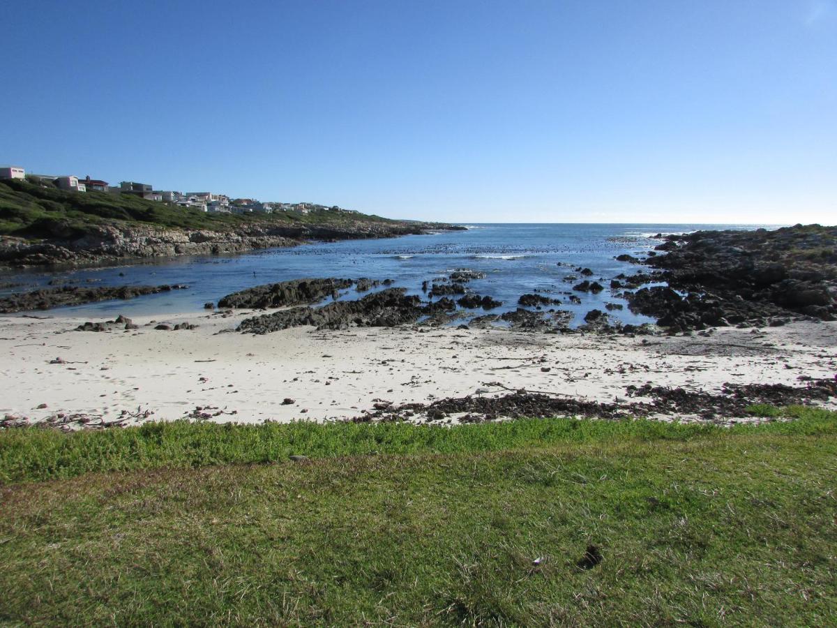 Whale Watch Accommodation De Kelders Exterior photo